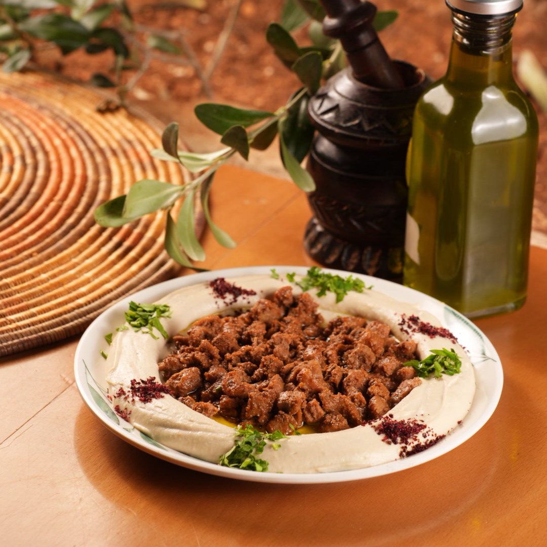 Hummus with beef